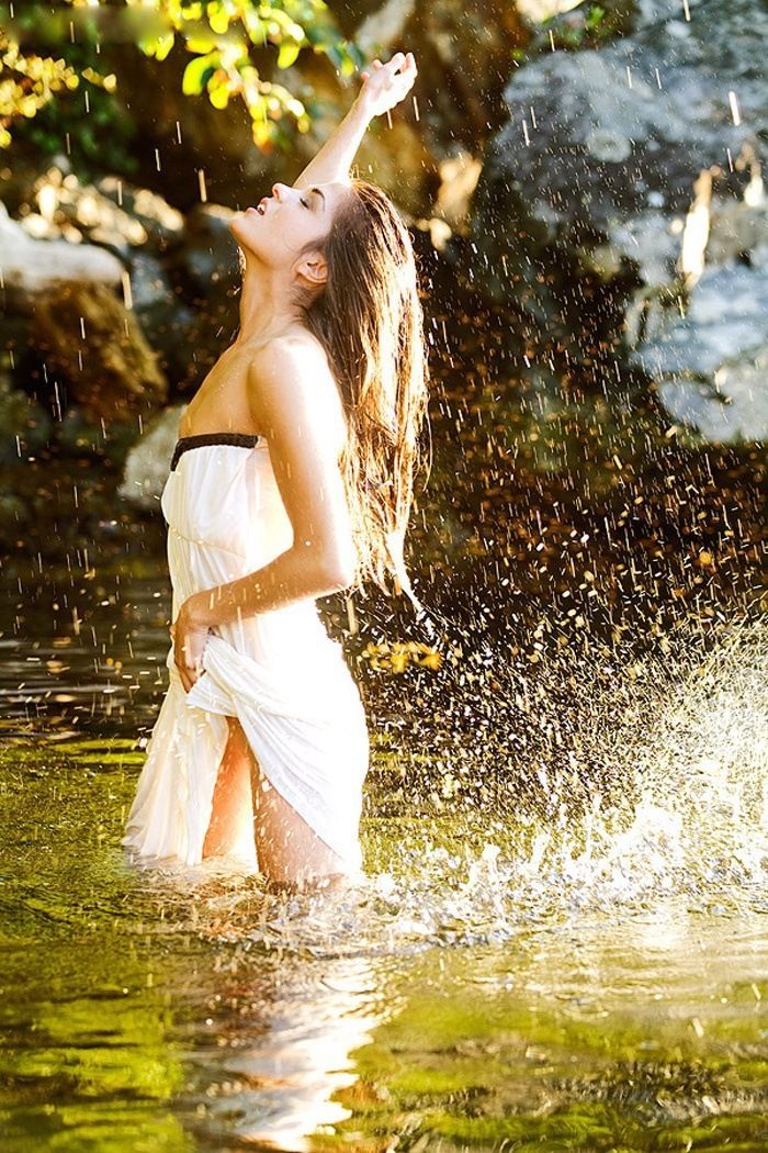 Marie Avgeropoulos in Gitega