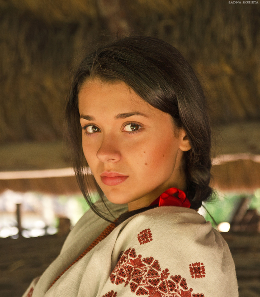 Girls in Slavic costumes in Gitega