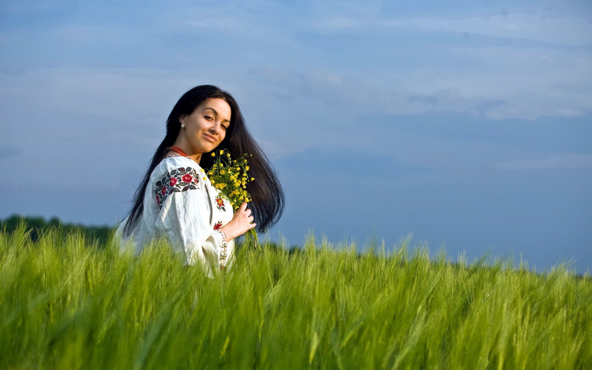 Girls in Slavic costumes in Gitega