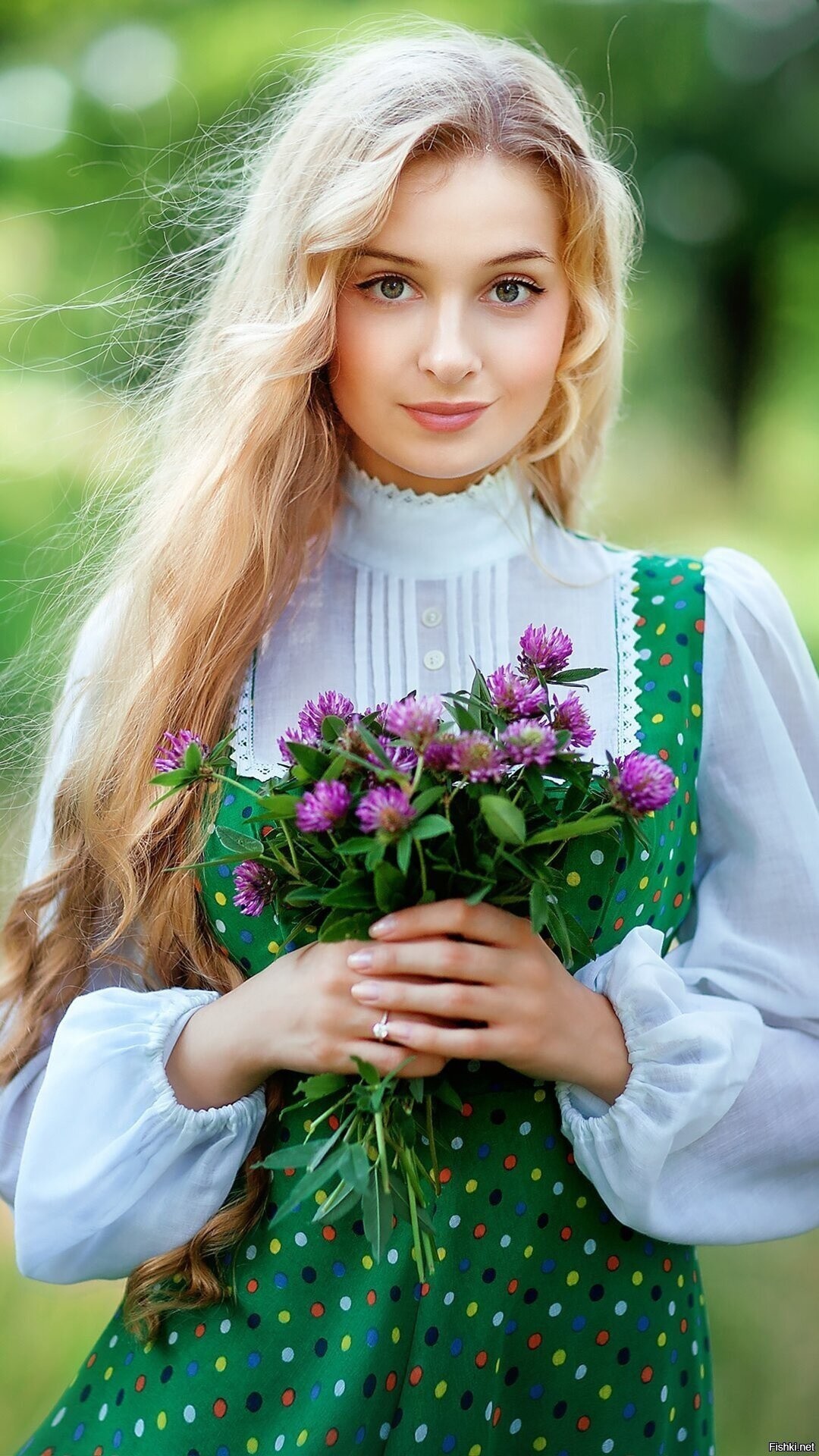 Girls in Slavic costumes in Gitega